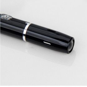 Doctor Uses Flashlight To Check Pupil Pen Medical Flashlight USB Charging (Color: Black)